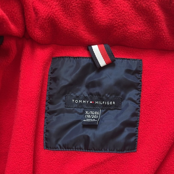 TH boy puffer coat - Picture 5 of 9